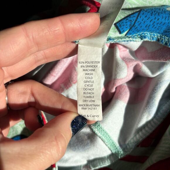 LulaRoe Tall & Curvy Dinosaur Leggings - Picture 4 of 4